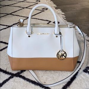 Micheal Kors purse white/camel